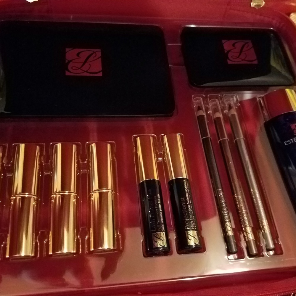 Brand New in Box Estee Lauder Makeup Set with Bag